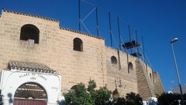 La plaza de toros de Osuna se prepara.