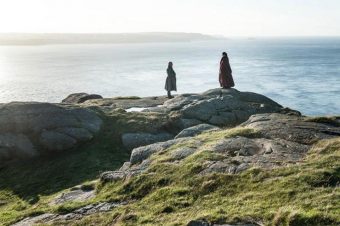 703-dragonstone-varys-melisandre-1