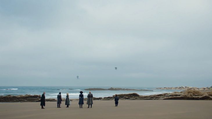 4-dany-retinue-dragonstone-beach-scrncap-spoils-trailer