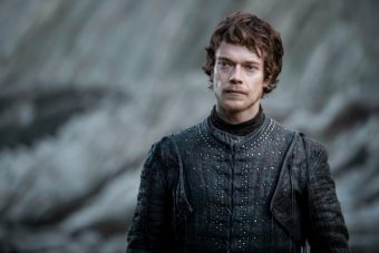 theon-dragonstone-2-season-7-707-the-dragon-and-the-wolf