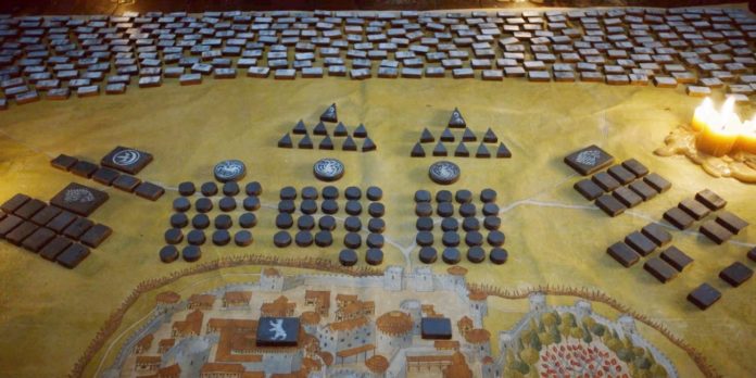 left-knights-of-the-vale-and-briennes-stark-troops-top-dothraki-middle-unsullied-right-stark