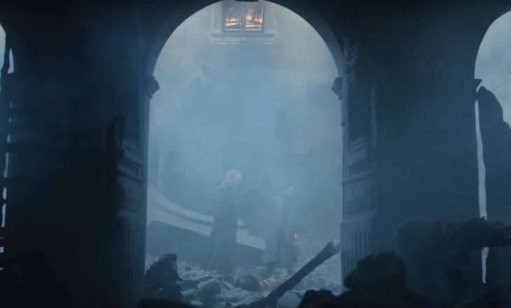 8x06-Davos y Jon entran en las ruinas de Desembarco