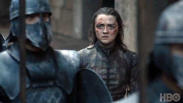 8x06-5 arya observa algo