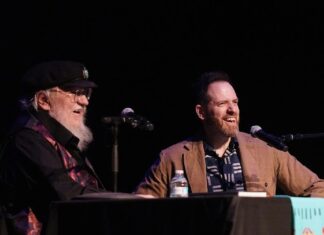 George R.R. Martin habla con Joe Abercrombie sobre la dificultad de trabajar con otros guionistas en las adaptaciones