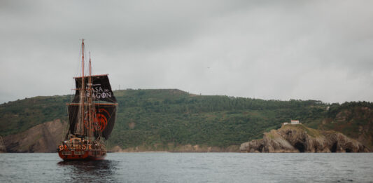 Un abordaje Targaryen – Crónica con fotos de la experiencia inmersiva del barco Targaryen organizado por HBO Max España